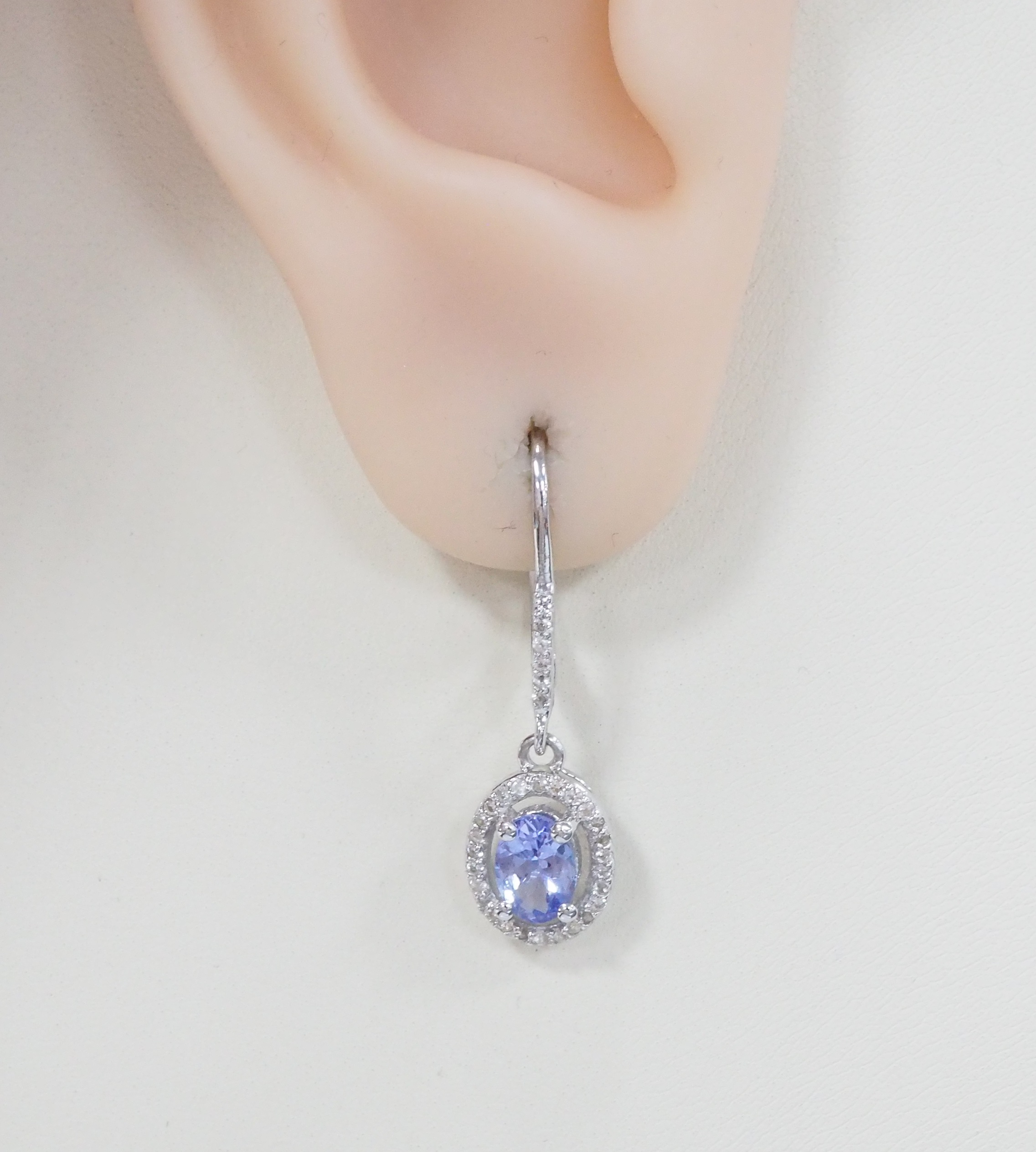 Серебряные серьги 925 пробы; вставки 2 Танзанит 1,5 ct; Россыпь Топаз белый;